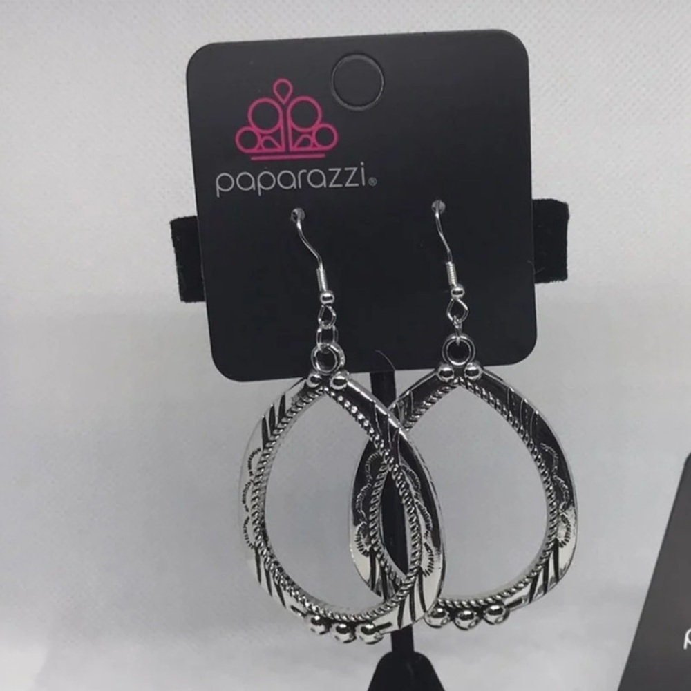 4 for $20 Paparazzi silver tear drop earrings